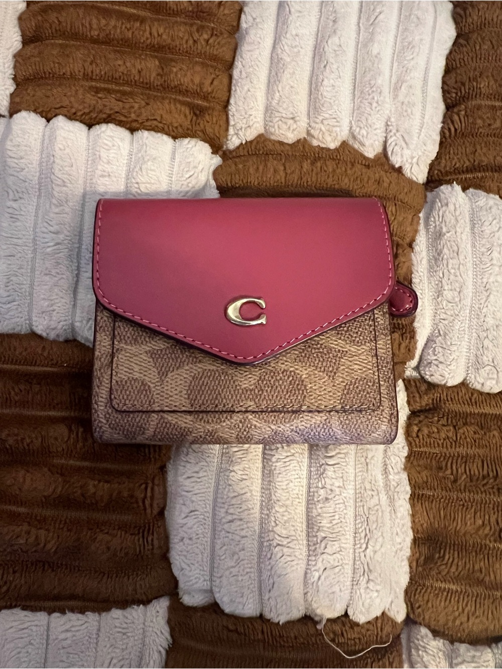 Coach Wyn Signature Wallet in Tan/Rouge NWTS!